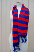 Scarf with continous horizontal bands